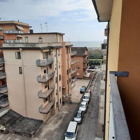 Appartamento In Sottomarina Di Чоджия Екстериор снимка