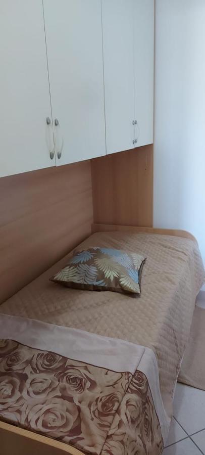 Appartamento In Sottomarina Di Чоджия Екстериор снимка